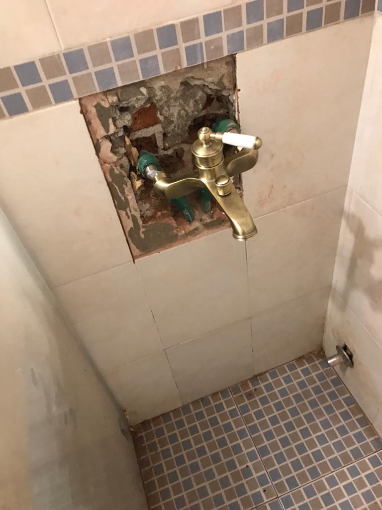 cuánto cobra un albañil por metro cuadrado de pared